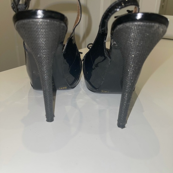 Black BCBGeneration sling back heels with bows - Picture 3 of 4